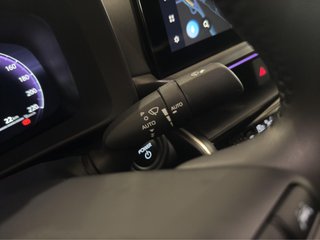 TOYOTA C-HR 1.8 HEV SPIRIT CVT 140 5P