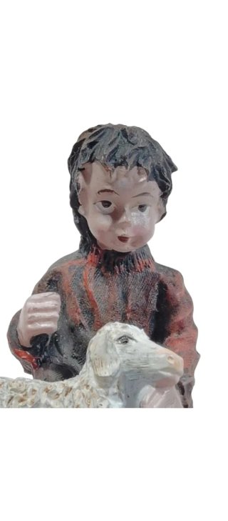 Figura niño y cordero marmolina pintada