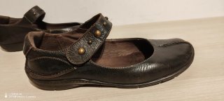 Zapatos Mary Jane Marrones.