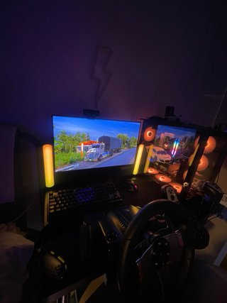 Se vende pc completo con volante logitech G27