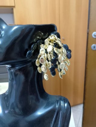 Orecchini vintage cascata neri e oro