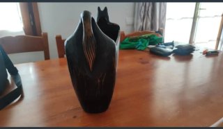 revistero de madera forma de gato tallado