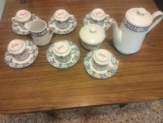 Juego de 6 tazas de cerámica con soporte
