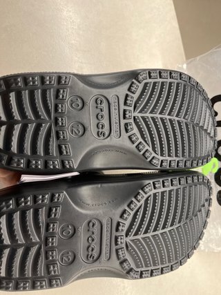 Crocs Clásicas Negras Talla 43-44