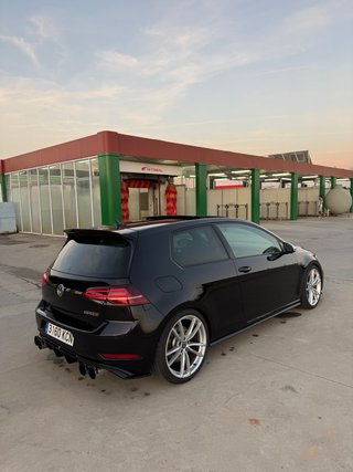 Volkswagen Golf R310 2017