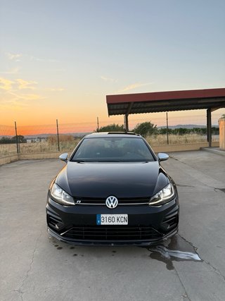 Volkswagen Golf R310 2017