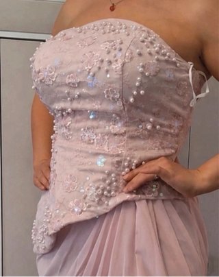 Vestido largo rosa con pedrería