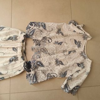 Completo bianco e blu