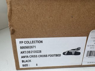 Sandalias FP Collection Negras y Naranja T.39