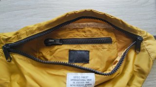 Marsupio H&M con zip e etichetta