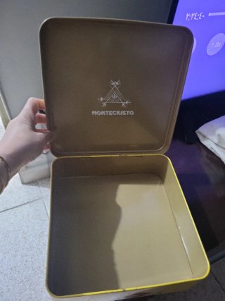 Caja metálica decorativa coche clásico