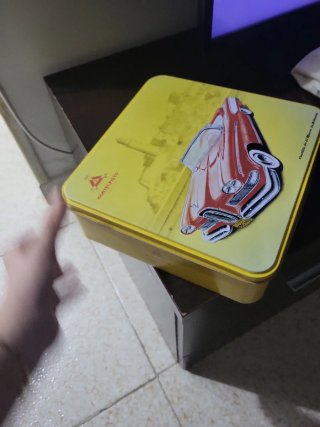 Caja metálica decorativa coche clásico