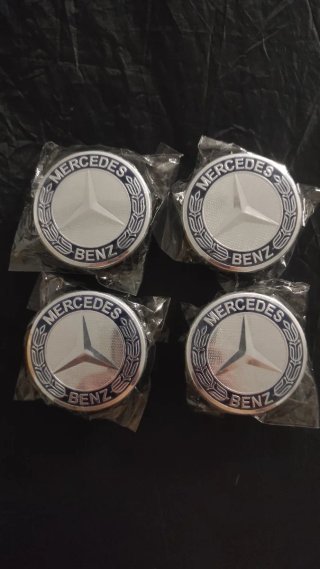 Tapas llantas Mercedes Benz.-
