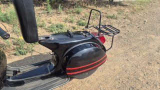 Vespa P 200 E Negra