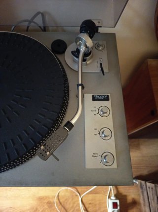 Tocadiscos Garrard GT35P-1