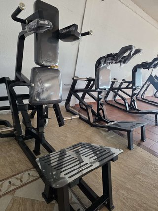 Aparato de gimnasio multifunción