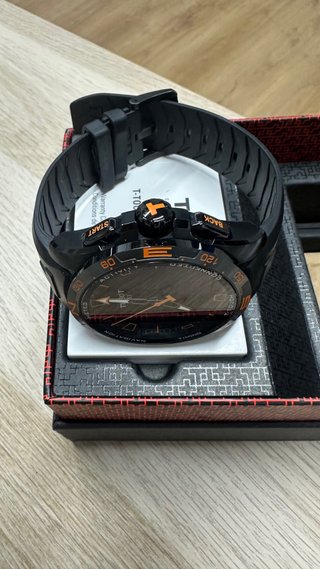 Reloj Tissot T-Touch Connect Solar Negro Naranja