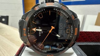 Reloj Tissot T-Touch Connect Solar Negro Naranja