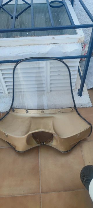 Parabrisas Vespa Scooter Dorado