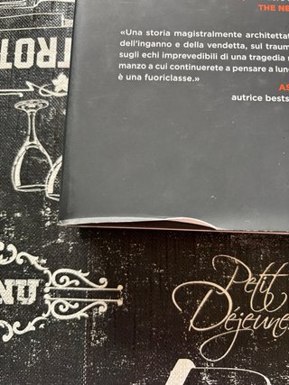 Libro un fuoco che brucia lento