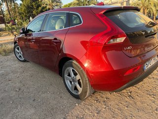 Volvo V40 2014