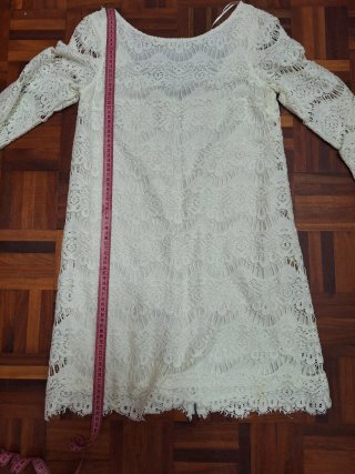 Vestido Zara encaje blanco T.M