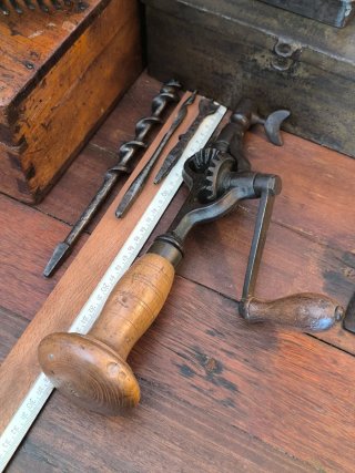 Antiguo berbiquí de pecho principios S.XX