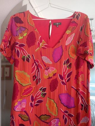 Vestido de verano marca Surkana estampado floral