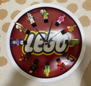 Orologio da parete Lego con Minifigure