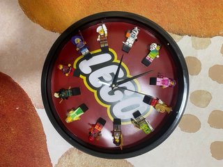Orologio da parete Lego con Minifigure