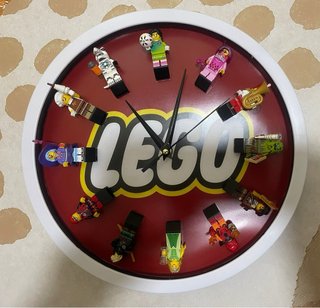 Orologio da parete Lego con Minifigure