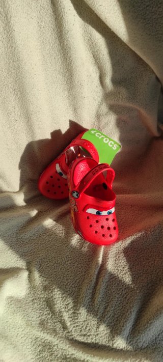 Zuecos Crocs Rayo McQueen con luces Talla 28/29