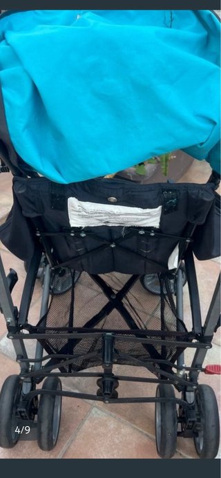 Carrito de paseo Cosatto azul y negro