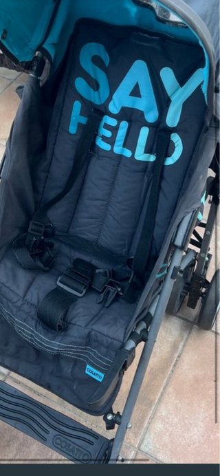Carrito de paseo Cosatto azul y negro