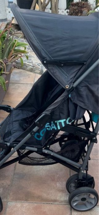 Carrito de paseo Cosatto azul y negro