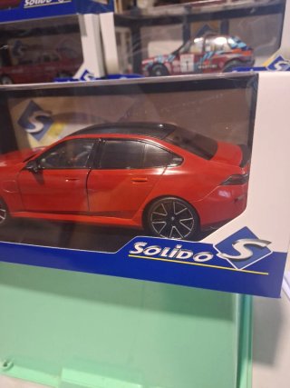 Maqueta BMW M5 1:18 Solido Roja
