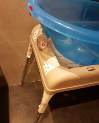 Bañera Bebé Anatómica con Mesa Cambiador