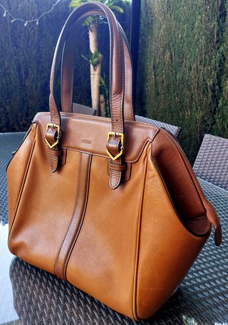 Bolso de piel de Uterque nuevecito color camel