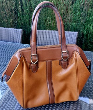 Bolso de piel de Uterque nuevecito color camel