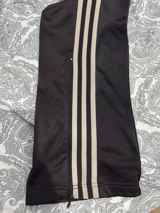 Pantalón chándal Adidas negro