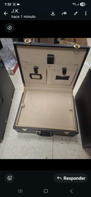 Maletín de representación negro y beige