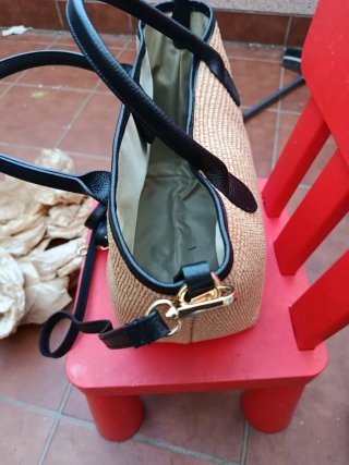 Bolso de rafia con asas de piel