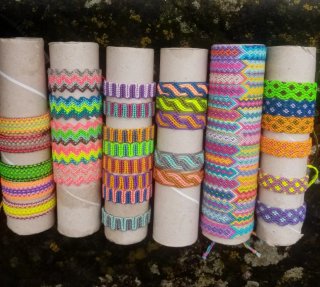 Pulseras hilo hechas a mano