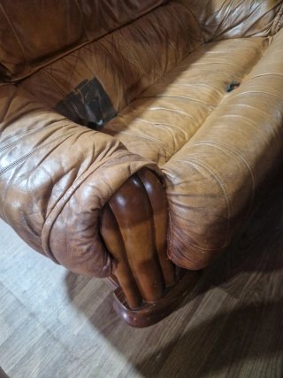 Sofá de piel auténtica con estructura de madera