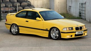 Se compran coches con o sin golpe