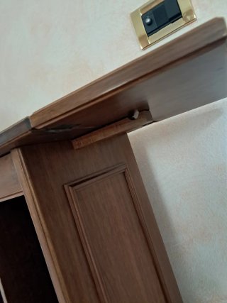 Mobiletto porta telefono in legno
