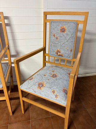 Conjunto sofá y 2 sillones madera floral