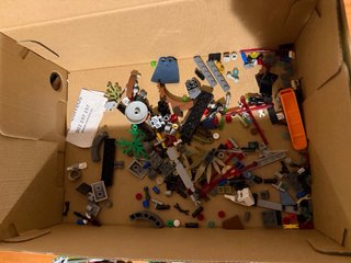Lego Star Wars AT-AT y vehículos darth maul etc...