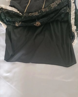 Abito stile boho-chic nero con pizzo