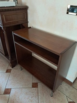 Mobiletto porta TV in legno marrone